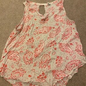 Women’s shirt size large